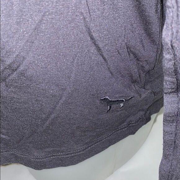 NWT VICTORIA SECRET LONG SLEEVE (run big - Picture 4 of 5